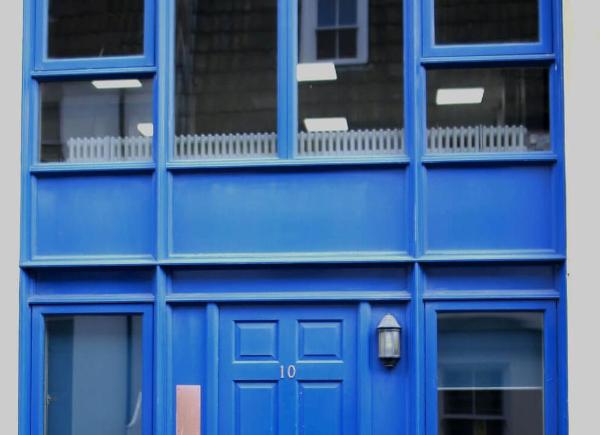 Blue painted woodwork of enterprise building2