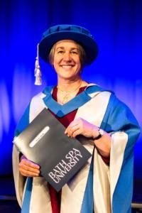 Kathy Hinde receives an honorary doctorate
